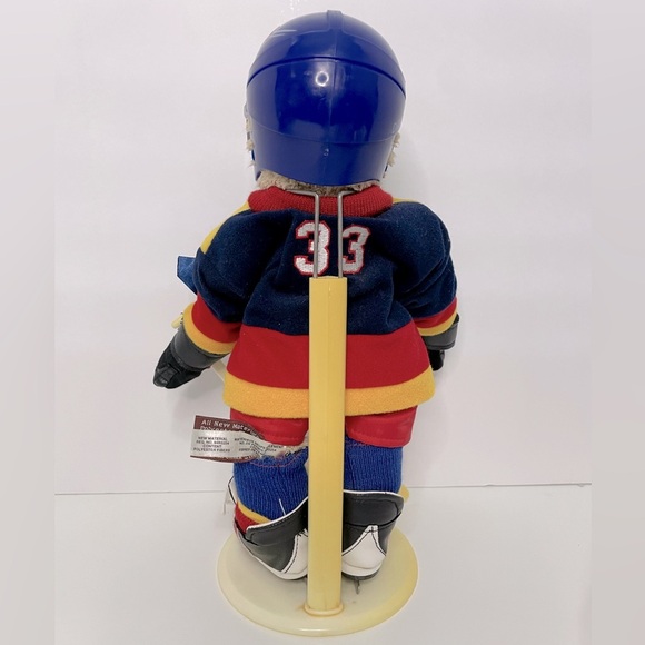 12โ Hockey Player Brass Button Bear (Flash) - Sports Bears Collectable - NWOT - Picture 10 of 10